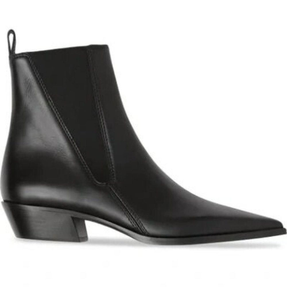 BURBERRY BLACK POINTED TOE CHELSEA ANKLE BOOTS